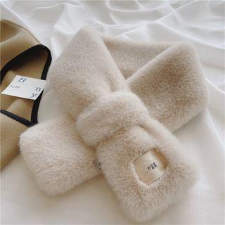 Lettering Applique Fluffy Scarf