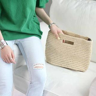 Zip-closure Tote With Shoulder Strap