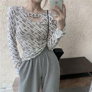 Lettering Long-sleeve Chain Accent T-shirt