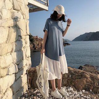 Short-sleeve Paneled Midi T-shirt Dress