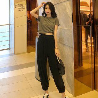 Set: Irregular Hem Short-sleeve Crop Top + Cropped Harem Pants