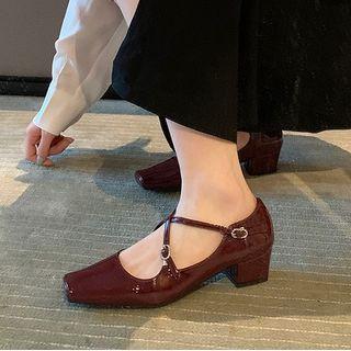 Square-toe Crisscross Pumps