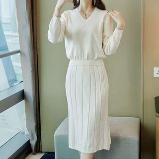 Set: V-neck Sweater + Ribbed Knit Pencil Skirt