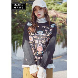 Round-neck Flower Embroidered Sweater