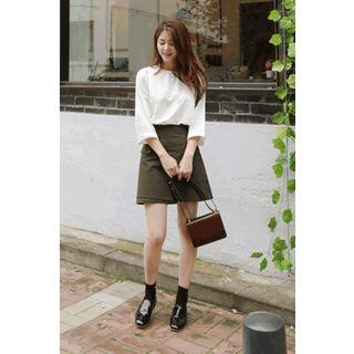 3/4-sleeve Pintuck-front Top