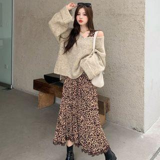 V-neck Sweater / Floral Sleeveless Midi A-line Dress