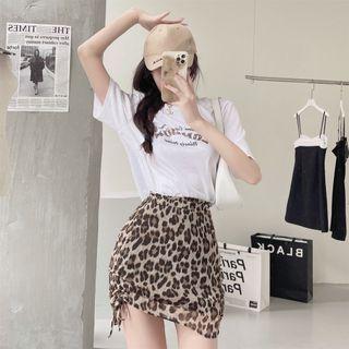 Short-sleeve T-shirt / Leopard Print Mini Skirt