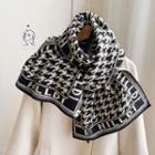 Lettering Houndstooth Knit Shawl