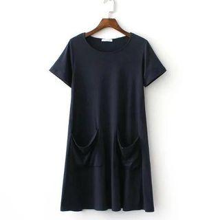 Short-sleeve Pocket-accent Plain Dress