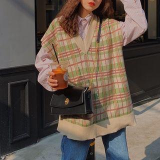 Striped Shirt / Plaid V-neck Knit Vest