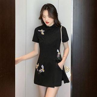 Set: Short-sleeve Feather Embroidered A-line Dress + Shorts