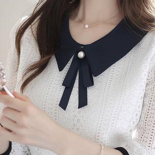 Contrast-collar 3/4-sleeve Lace Blouse