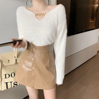 Chain Detail V-neck Sweater
