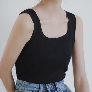 Sleeveless U-neck Plain Top