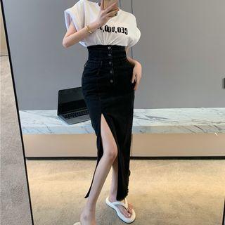 Short-sleeve Lettering T-shirt / Denim Fitted Skirt