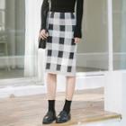Plain A-line Skirt Black & White - One Size