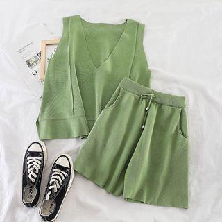 Set: V-neck Tank Top + High-waist Wide-leg Shorts