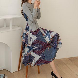 Belted Knit-panel Patterned Pleated Dress