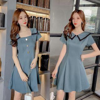 Short-sleeve Contrast Trim Slim Fit Dress