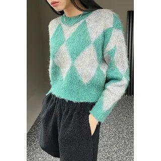 Cropped Fluffy Argyle Sweater