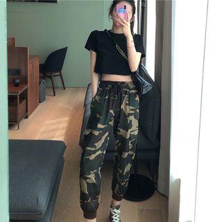 Short-sleeve T-shirt / Camo Sweatpants