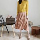 Zip-side Dip-back A-line Skirt