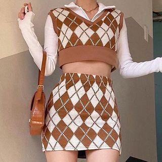 Sleeveless V-neck Argyle Knit Crop Top / Argyle Mini Pencil Skirt / Set