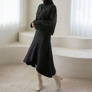 Dip-back Pleated Long Knit Skirt