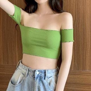 Off-shoulder Short-sleeve T-shirt Green - One Size
