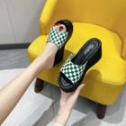 Checkerboard Wedge-heel Sandals