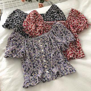 Floral Print Short-sleeve Crop Blouse