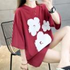Oversize Elbow-sleeve Flower Printed T-shirt