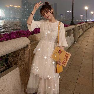 Set: Elbow-sleeve Letter T-shirt Dress + Sleeveless Midi Tiered Dress