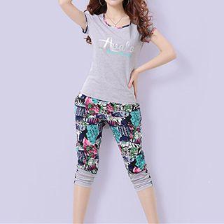 Set: Lettering Short-sleeve Top + Capri Pants
