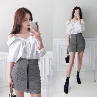Inset Off-shoulder Blouse Zip-front Mini Skirt