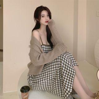 Plaid Sleeveless Dress / Plain Cardigan