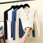 Long-sleeve Contrast-button Knit Top