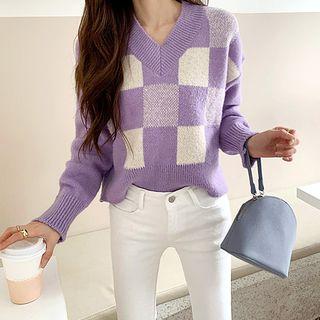 V-neck Pastel Checked Sweater