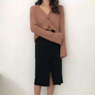 V-neck Cardigan / Split Hem H-line Skirt