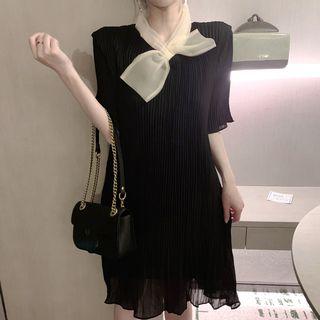 Ribbon Short-sleeve Dress