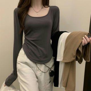Long-sleeve Scoop-neck Fitted Top