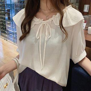 Short-sleeve Peter Pan Collar Shirt