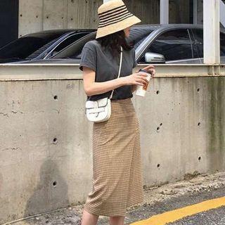 Set: Short Sleeve Plain T-shirt + Plaid Pencil Skirt