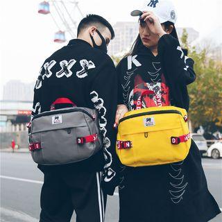 Contrast Strap Zipper Belt Bag