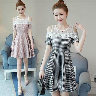 Lace Panel Cut Out Shoulder Short Sleeve Plaid Dress