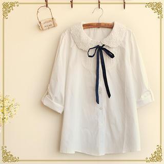 Long-sleeved Lace Collar Blouse