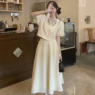 Set: Short-sleeve V-neck Flower Embroidered Waffle Blouse + Maxi A-line Skirt Set - Blouse - Off-white & Skirt - Off-white - One Size