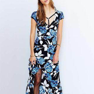 Short-sleeve Floral A-line Maxi Dress