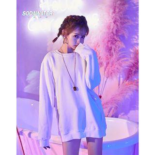 Loose-fit Pocket-accent Pullover