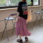 Elbow-sleeve Print T-shirt / Floral Print Skirt
